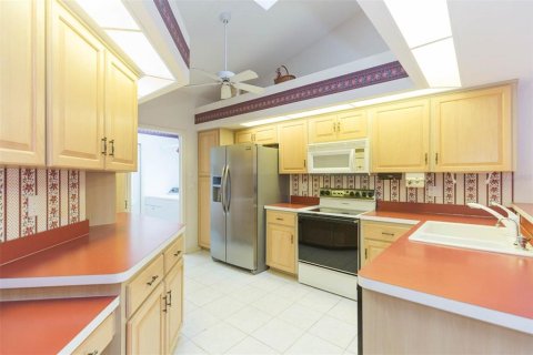 Купить виллу или дом в Спринг-Хилл, Флорида 5 комнат, 181.25м2, № 1834904 - фото 11