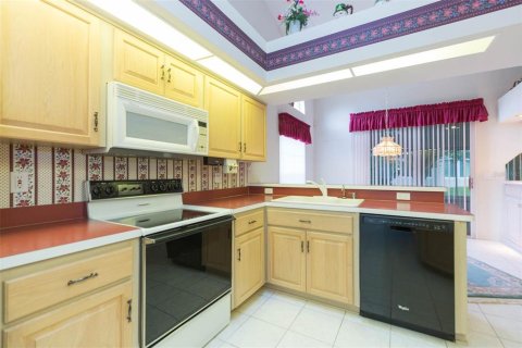 Купить виллу или дом в Спринг-Хилл, Флорида 5 комнат, 181.25м2, № 1834904 - фото 13