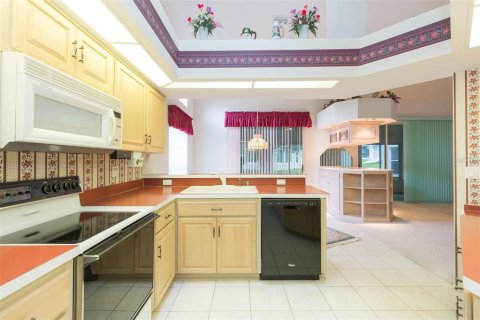 Купить виллу или дом в Спринг-Хилл, Флорида 5 комнат, 181.25м2, № 1834904 - фото 12