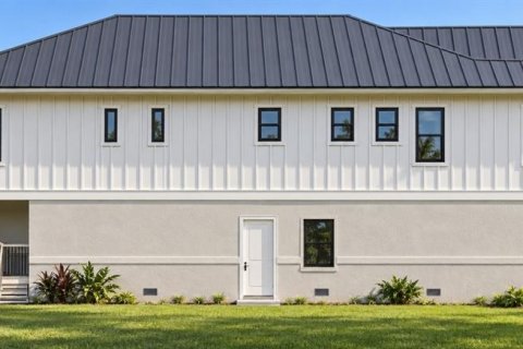 House in Saint Petersburg, Florida 3 bedrooms, 223.52 sq.m. № 2391571 - photo 4