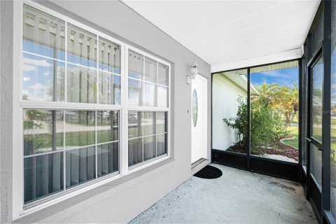House in Arcadia, Florida 3 bedrooms, 144.93 sq.m. № 1819267 - photo 2