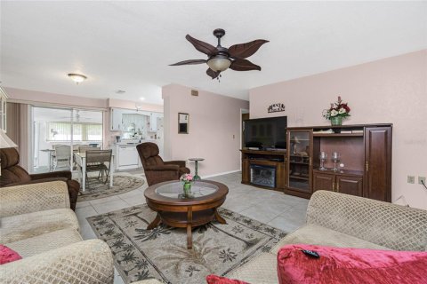 House in Arcadia, Florida 3 bedrooms, 144.93 sq.m. № 1819267 - photo 7
