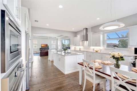 Villa ou maison à vendre à Bradenton, Floride: 5 chambres, 404.78 m2 № 1884981 - photo 17