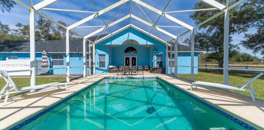 Casa en Okeechobee, Florida 3 dormitorios № 1968788