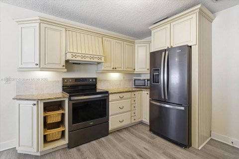 Casa en venta en Okeechobee, Florida, 3 dormitorios № 1968788 - foto 9