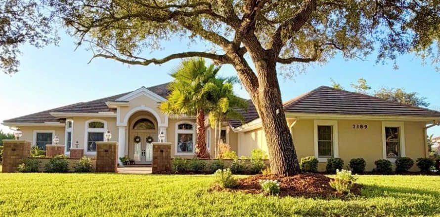House in Sarasota, Florida 6 bedrooms, 411.46 sq.m. № 2208622
