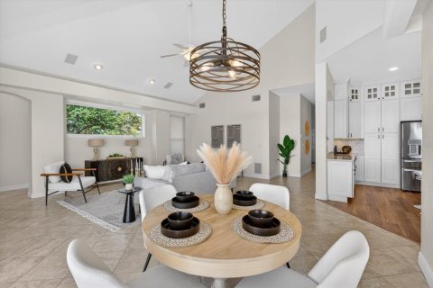 House in Sarasota, Florida 6 bedrooms, 411.46 sq.m. № 2208622 - photo 16