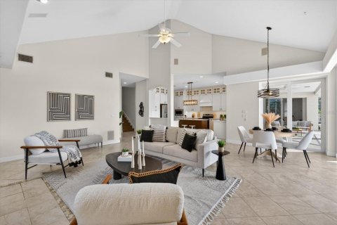 House in Sarasota, Florida 6 bedrooms, 411.46 sq.m. № 2208622 - photo 15