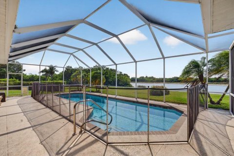 House in Sarasota, Florida 6 bedrooms, 411.46 sq.m. № 2208622 - photo 26