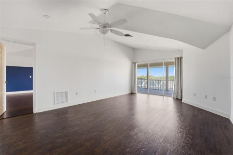 House in Sarasota, Florida 6 bedrooms, 411.46 sq.m. № 2208622 - photo 29