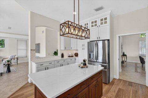 House in Sarasota, Florida 6 bedrooms, 411.46 sq.m. № 2208622 - photo 13