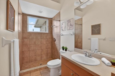 House in Sarasota, Florida 6 bedrooms, 411.46 sq.m. № 2208622 - photo 22