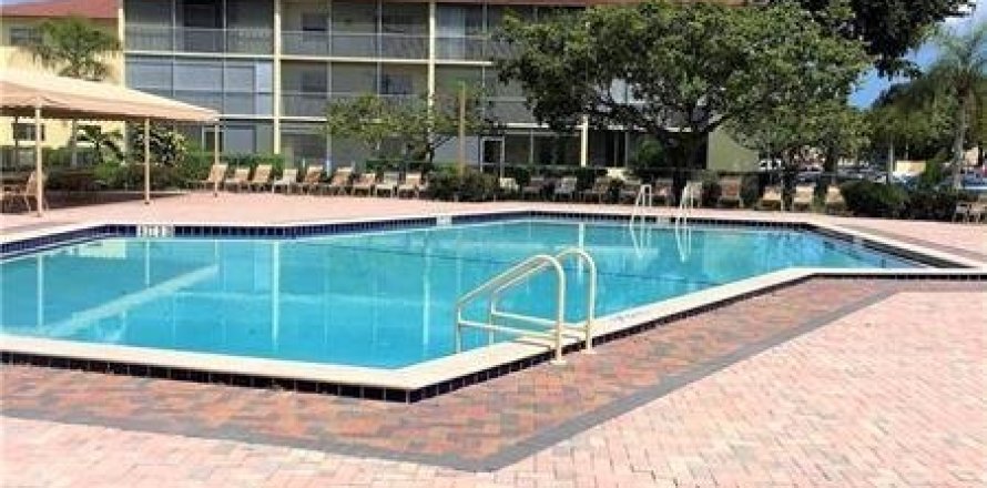 Condo in Pembroke Pines, Florida, 2 bedrooms  № 1152287