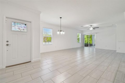 Villa ou maison à vendre à Land O' Lakes, Floride: 2 chambres, 150.04 m2 № 1592525 - photo 7