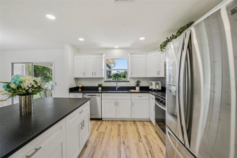 Casa en venta en The Villages, Florida, 3 dormitorios, 129.32 m2 № 1810600 - foto 12