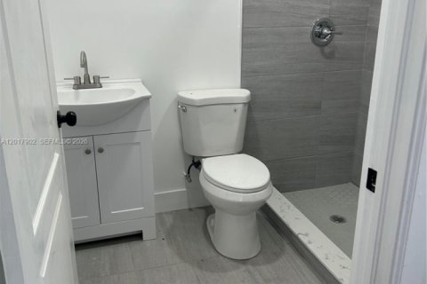 Villa ou maison à louer à Opa-locka, Floride: 1 chambre, 180.23 m2 № 2256495 - photo 6