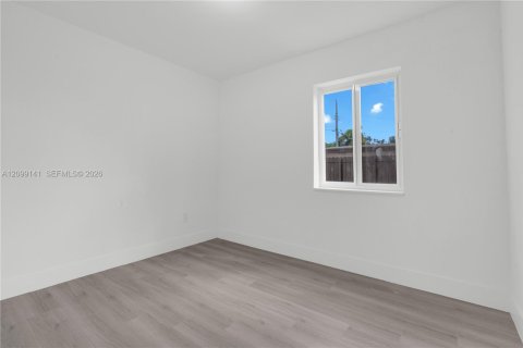 Villa ou maison à vendre à Miami, Floride: 4 chambres № 2397640 - photo 26