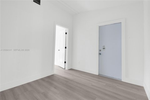 Villa ou maison à vendre à Miami, Floride: 4 chambres № 2397640 - photo 25