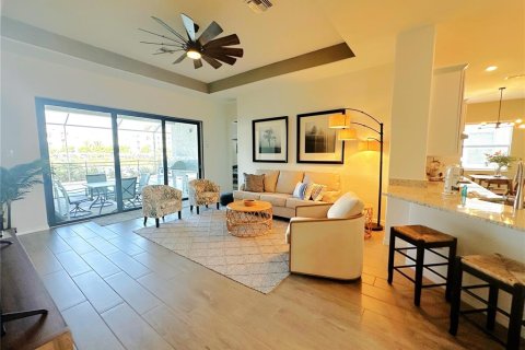 House in Punta Gorda, Florida 4 bedrooms, 209.12 sq.m. № 1813001 - photo 10