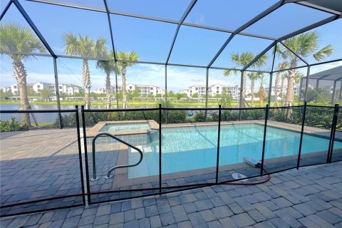 House in Punta Gorda, Florida 4 bedrooms, 209.12 sq.m. № 1813001 - photo 2