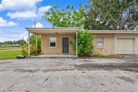 Commercial property in Largo, Florida 4 bedrooms, 172.8 sq.m. № 2210037 - photo 10
