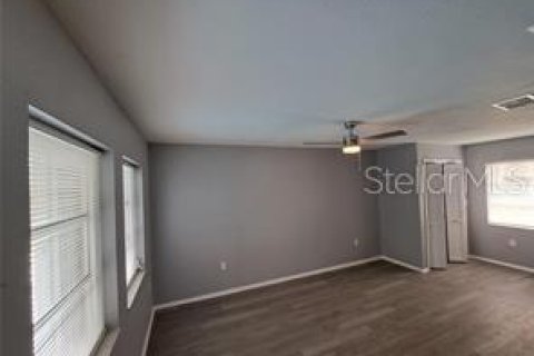 Снять в аренду виллу или дом в Энглвуд, Флорида 11 комнат, 170.38м2, № 2235348 - фото 12