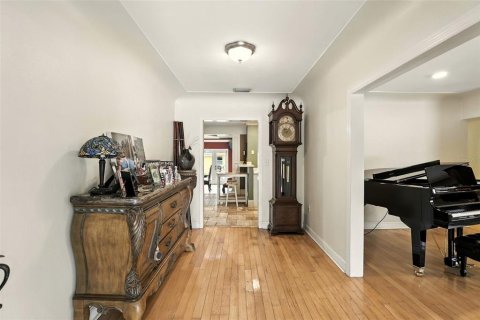 House in Orlando, Florida 4 bedrooms, 256.22 sq.m. № 1816749 - photo 16
