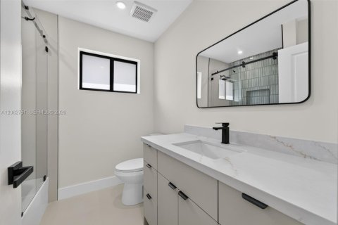 Villa ou maison à vendre à Miami, Floride: 3 chambres, 164.07 m2 № 2278441 - photo 24