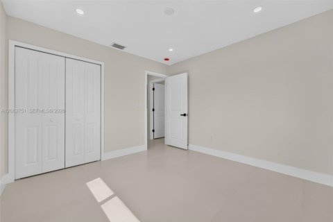 Villa ou maison à vendre à Miami, Floride: 3 chambres, 164.07 m2 № 2278441 - photo 28