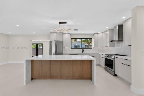 Villa ou maison à vendre à Miami, Floride: 3 chambres, 164.07 m2 № 2278441 - photo 3