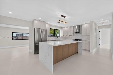 Villa ou maison à vendre à Miami, Floride: 3 chambres, 164.07 m2 № 2278441 - photo 11