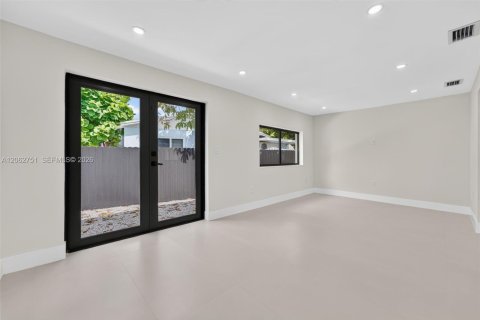 Villa ou maison à vendre à Miami, Floride: 3 chambres, 164.07 m2 № 2278441 - photo 15