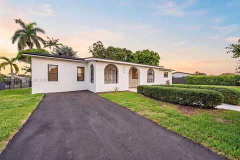 Villa ou maison à vendre à Miami, Floride: 3 chambres, 164.07 m2 № 2278441 - photo 5