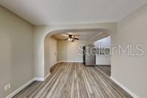 Immobilier commercial à vendre à Orlando, Floride: 4 chambres, 240.25 m2 № 2302466 - photo 21