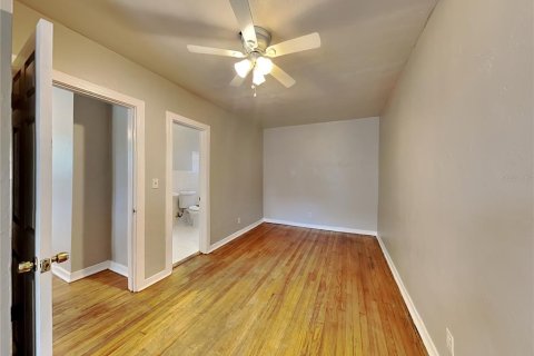 Immobilier commercial à vendre à Orlando, Floride: 4 chambres, 240.25 m2 № 2302466 - photo 16