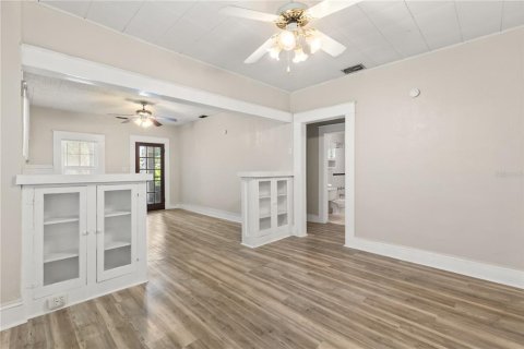 Immobilier commercial à vendre à Orlando, Floride: 4 chambres, 240.25 m2 № 2302466 - photo 7