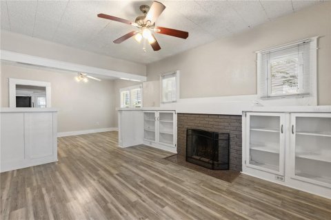Immobilier commercial à vendre à Orlando, Floride: 4 chambres, 240.25 m2 № 2302466 - photo 4