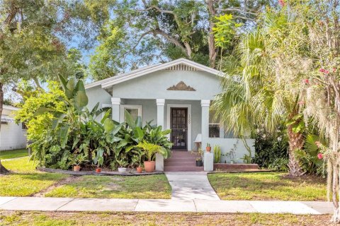Immobilier commercial à Orlando, Floride 4 chambres, 240.25 m2 № 2302466