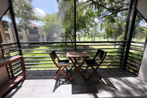 Condominio en venta en Tamarac, Florida, 2 dormitorios, 80.36 m2 № 1684102 - foto 5