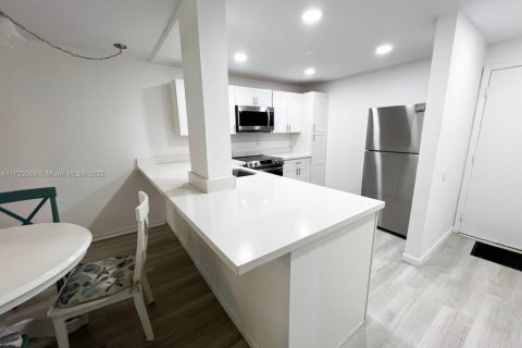 Condominio en venta en Tamarac, Florida, 2 dormitorios, 80.36 m2 № 1684102 - foto 22