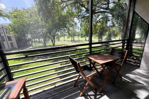 Condominio en venta en Tamarac, Florida, 2 dormitorios, 80.36 m2 № 1684102 - foto 12