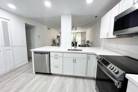 Condominio en venta en Tamarac, Florida, 2 dormitorios, 80.36 m2 № 1684102 - foto 23