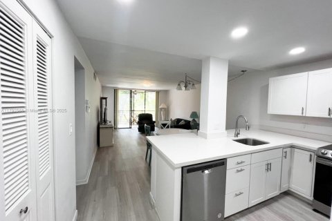 Condominio en venta en Tamarac, Florida, 2 dormitorios, 80.36 m2 № 1684102 - foto 19