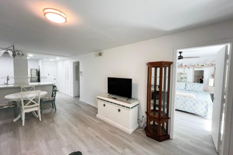 Condominio en venta en Tamarac, Florida, 2 dormitorios, 80.36 m2 № 1684102 - foto 28