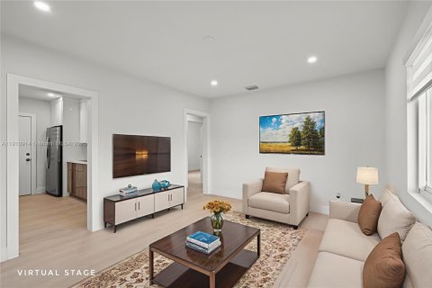 House in Opa-locka, Florida 2 bedrooms, 72.46 sq.m. № 1968200 - photo 10