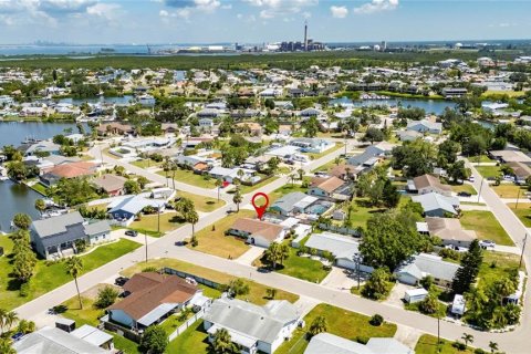 House in Apollo Beach, Florida 3 bedrooms, 133.13 sq.m. № 1876719 - photo 3