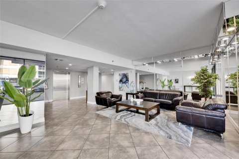 Condo in North Miami Beach, Florida, 2 bedrooms  № 1974235 - photo 23