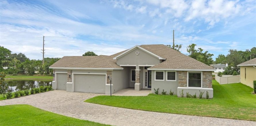 House in Lakeland, Florida 4 bedrooms, 267.93 sq.m. № 1747778