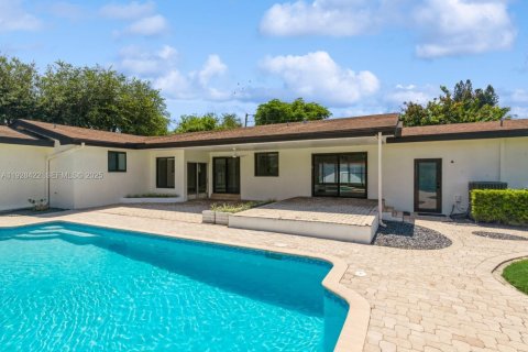 Villa ou maison à louer à Pinecrest, Floride: 4 chambres, 223.24 m2 № 1987520 - photo 21