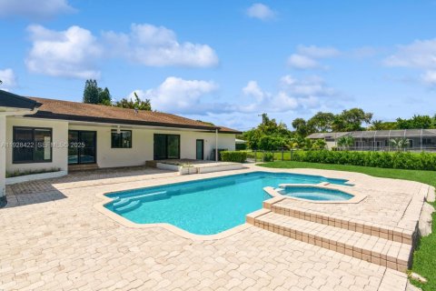 Villa ou maison à louer à Pinecrest, Floride: 4 chambres, 223.24 m2 № 1987520 - photo 25